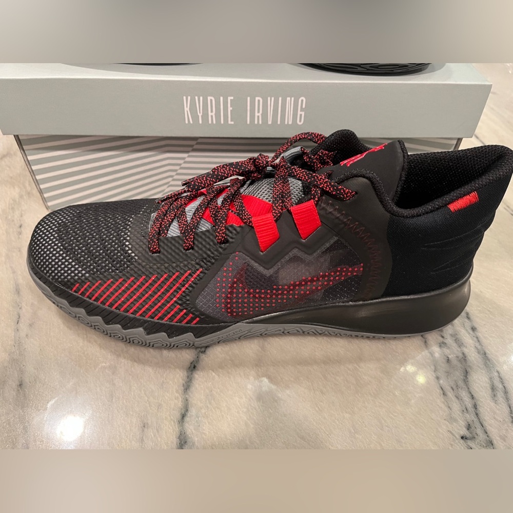 New with box Size 11.5 - Nike Kyrie Flytrap 5 Bred